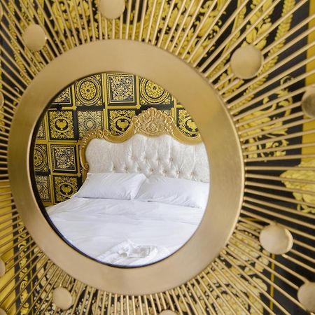 Deluxe 2 Bed Versace Bungalow Hot Tub, Sky Tv, Cinema Screen Saffron Walden Esterno foto